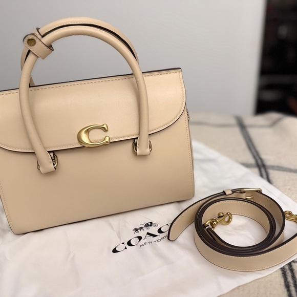 Coach Broome Carryall Bag in Brass/Ivory with Gold Hardware New with tags - Picture 9 of 15